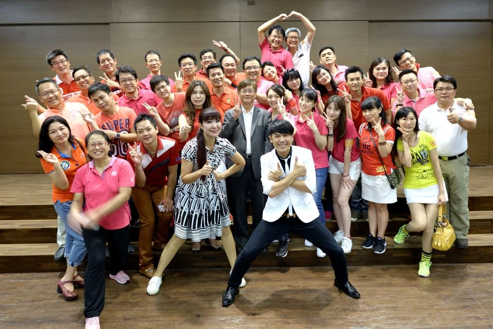 聯誼會永續傳承交棒十一屆 菁英回娘家